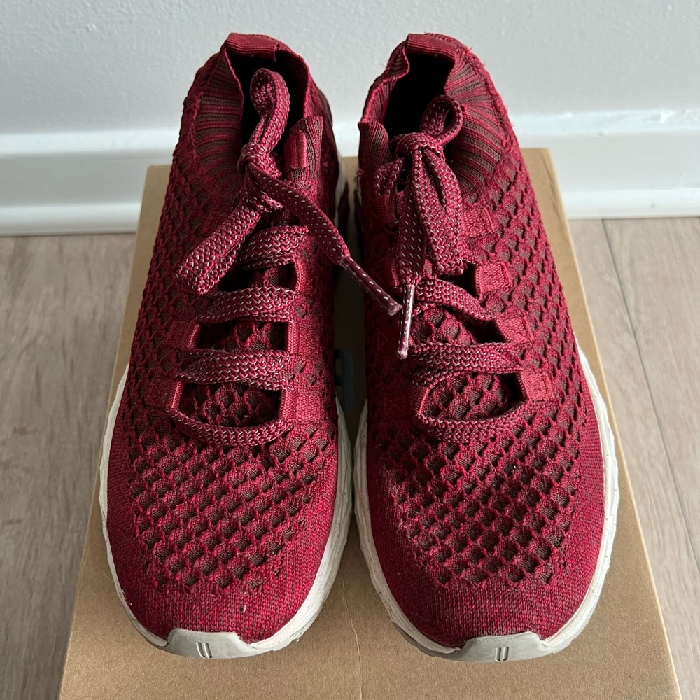 Nobull Crimson Knit Runner Size 9